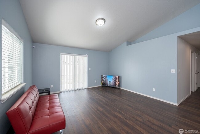 Building Photo - Never been rented before new home in Mae Valley, 3 bed 2 bath house