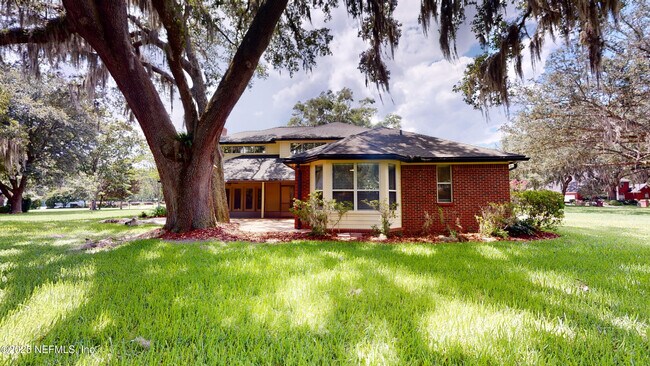 Building Photo - 11881 Honey Locust Dr