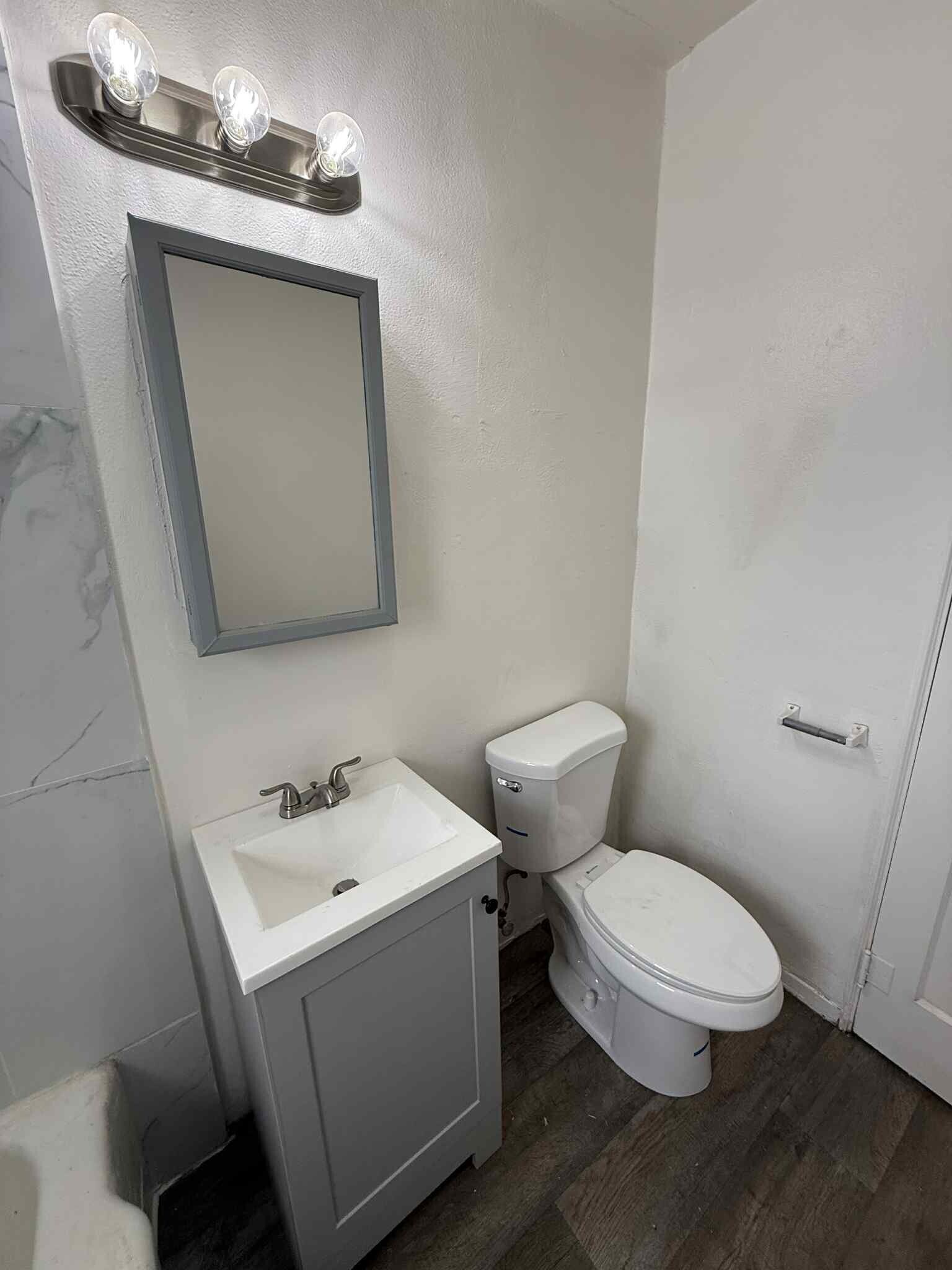 Building Photo - 2702 E Elm St