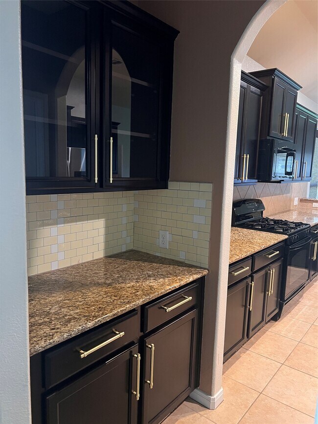 Building Photo - 6018 Le Moyne Pass Ln