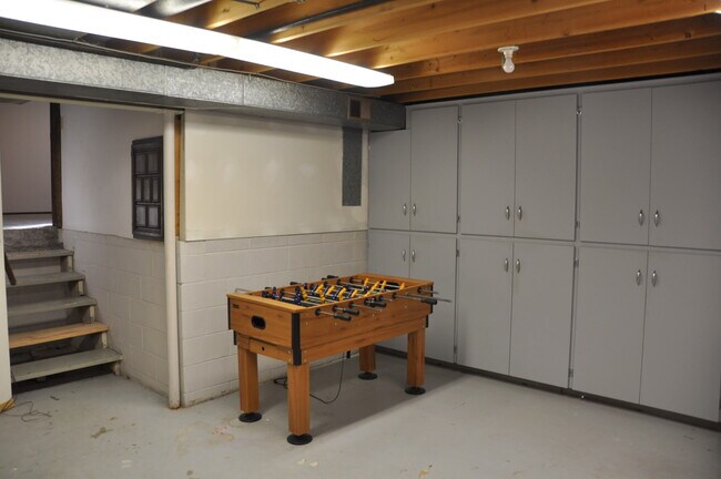 Building Photo - 2623 N 98th St