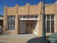 Building Photo - 1311 E San Antonio Ave