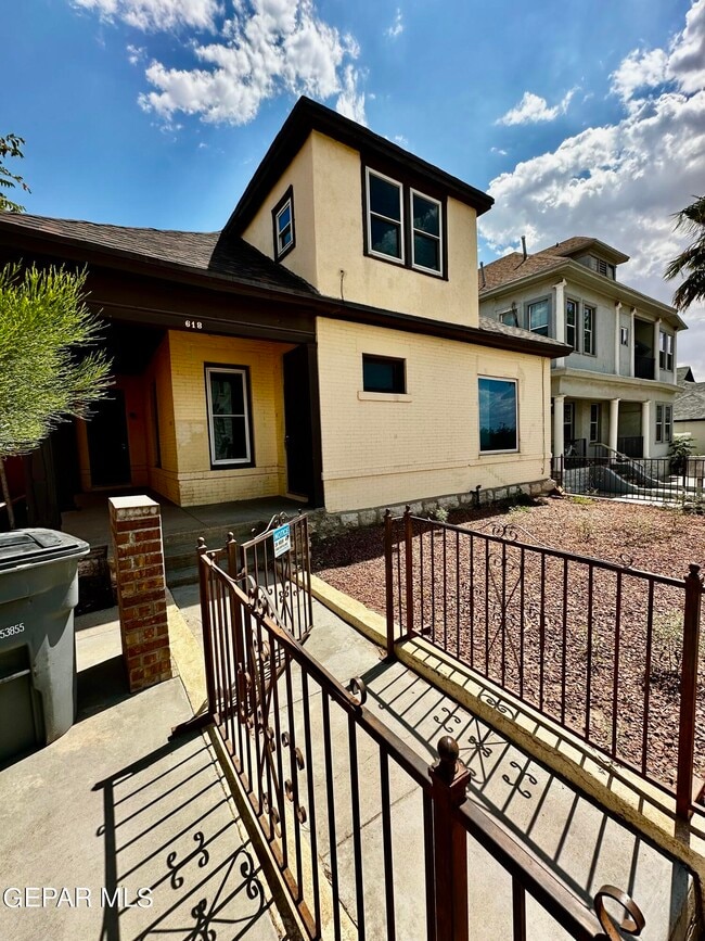 Building Photo - 618 Stewart Ct