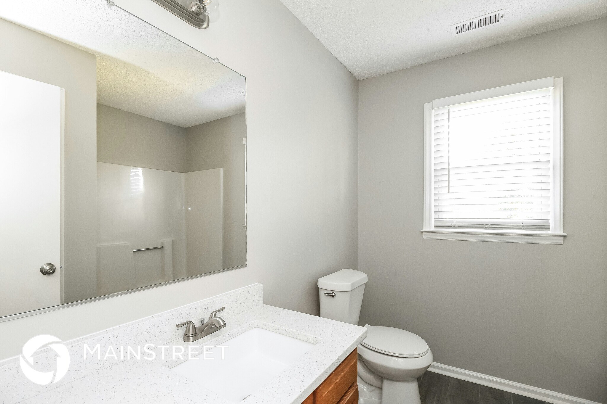 Building Photo - 1124 Ridgecliff Dr