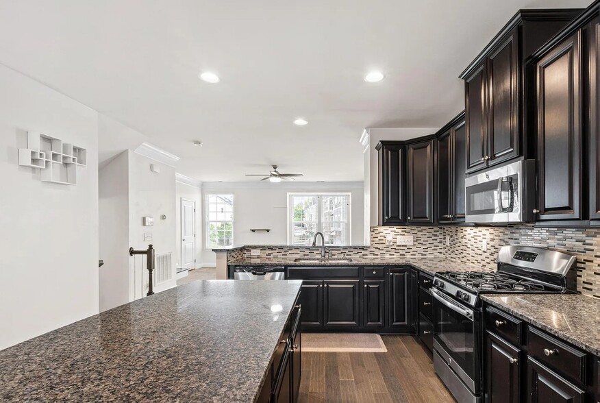 Kitchen - 1101 Boxcar Way