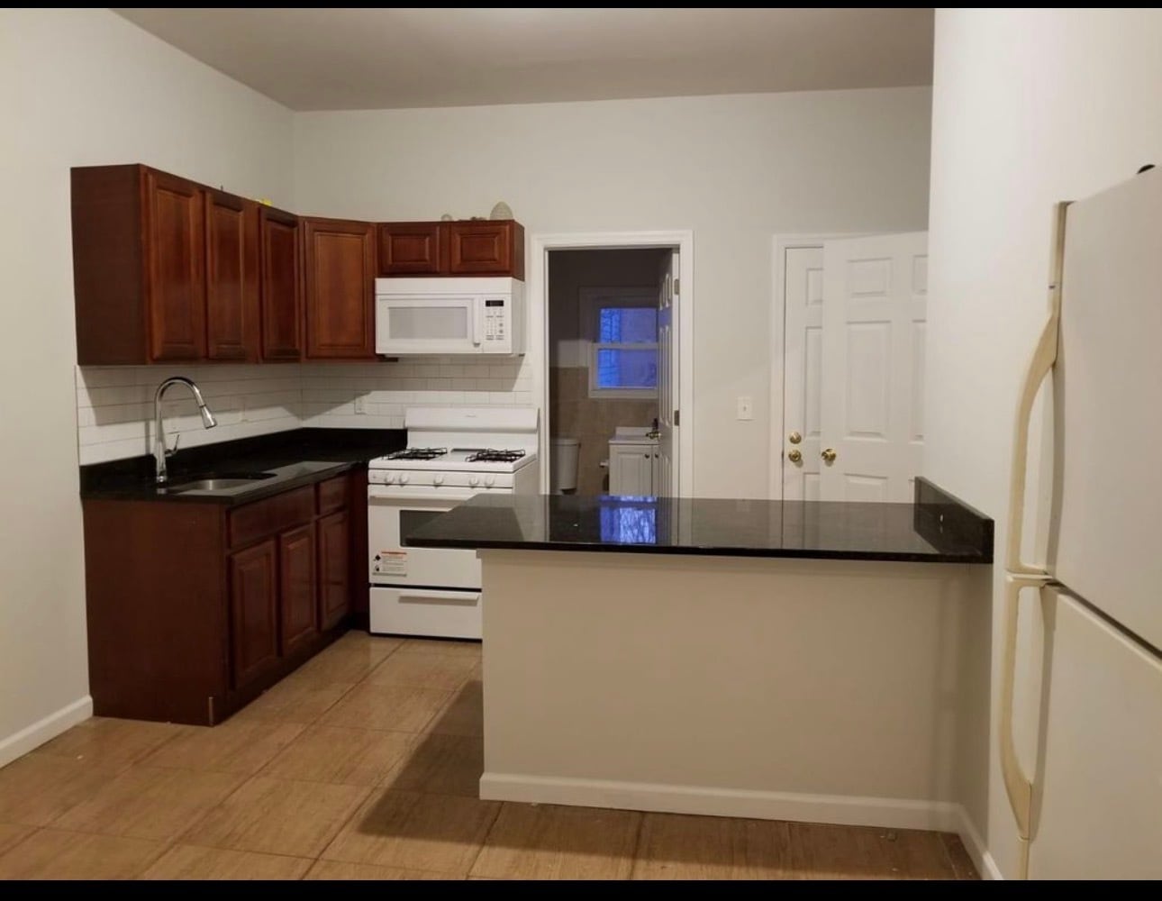 Building Photo - 45 Hawkins St