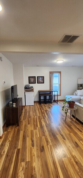 Building Photo - 715 W Wabasha St