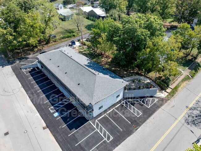 Building Photo - 201 Sylvis St