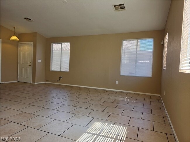Building Photo - 625 Alecandro Daniel Ave