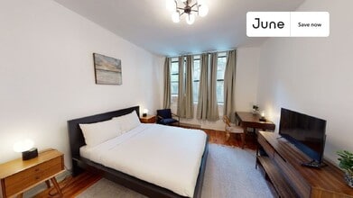 Building Photo - 334 E 90th St