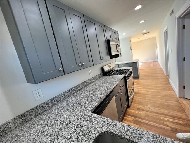 Building Photo - 63 Jastram St