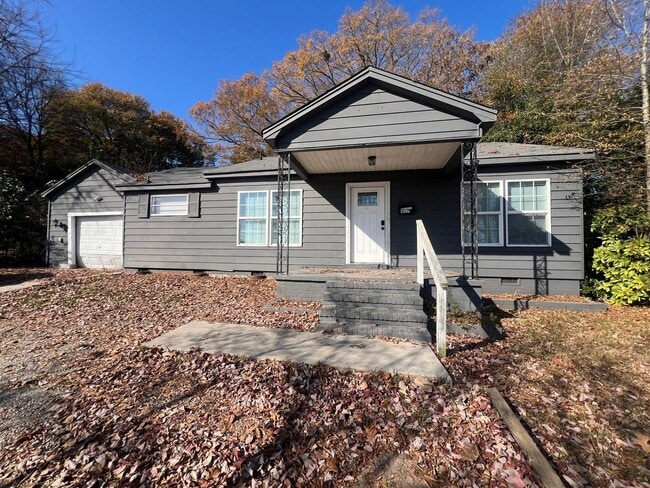 Primary Photo - **MOVE-IN Special $500 off the 1st full month's rent with lease signed by 12/10/25**