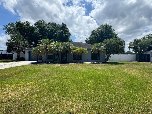 Building Photo - COMING SOON 3-2 Stunning House