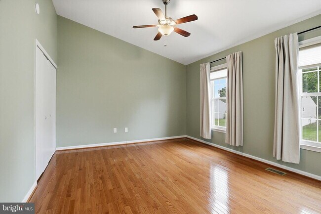Building Photo - SINGLE FAMILY HOME.