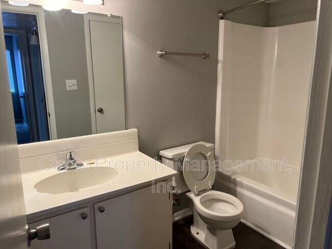 Building Photo - 4016 Hunters Ridge Dr SW