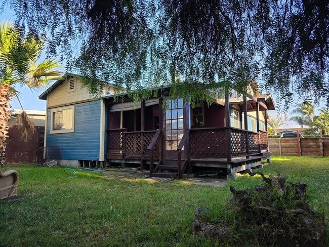 Building Photo - 3 Bedrooms 2 baths Beach House in the City of Imperial Beach!!!!!!