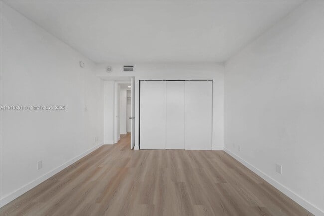 Building Photo - 780 NE 69th St