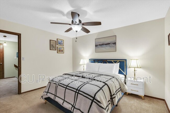 Building Photo - 1 Lyndhurst Village Ct