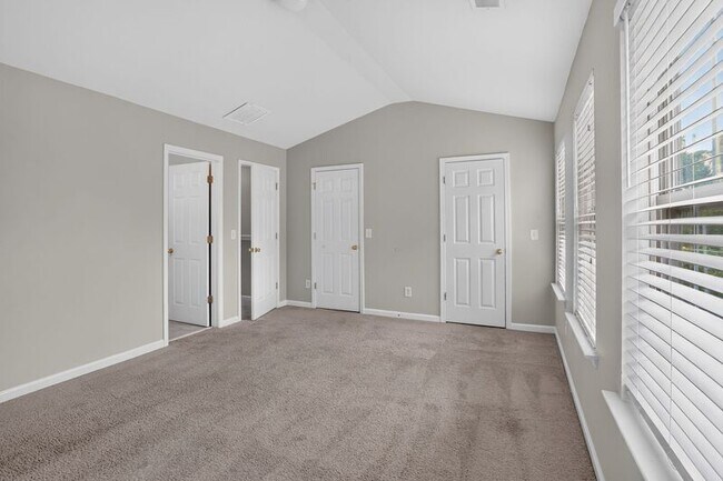 Building Photo - 730 Celeste Ln