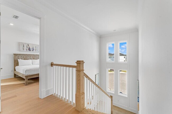 Building Photo - 143 Seaboard Ln