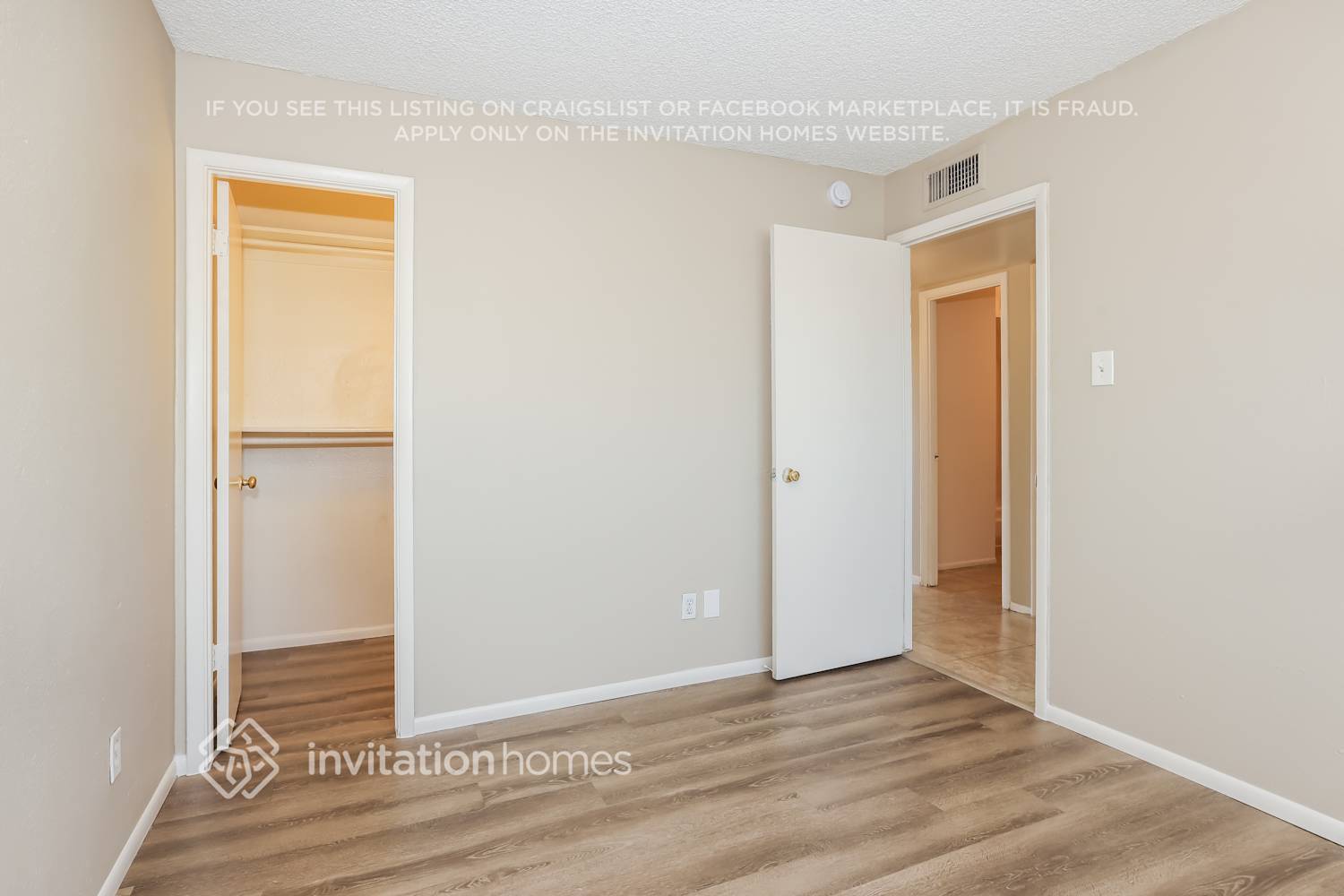 Building Photo - 3502 W Acoma Dr