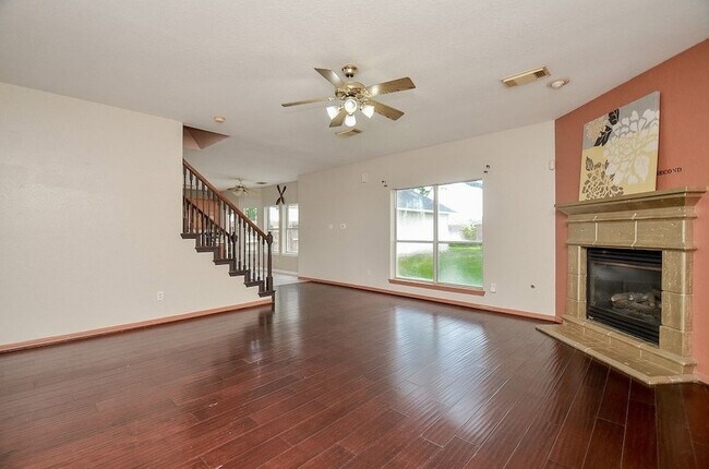 Building Photo - 2515 Lansing Cir
