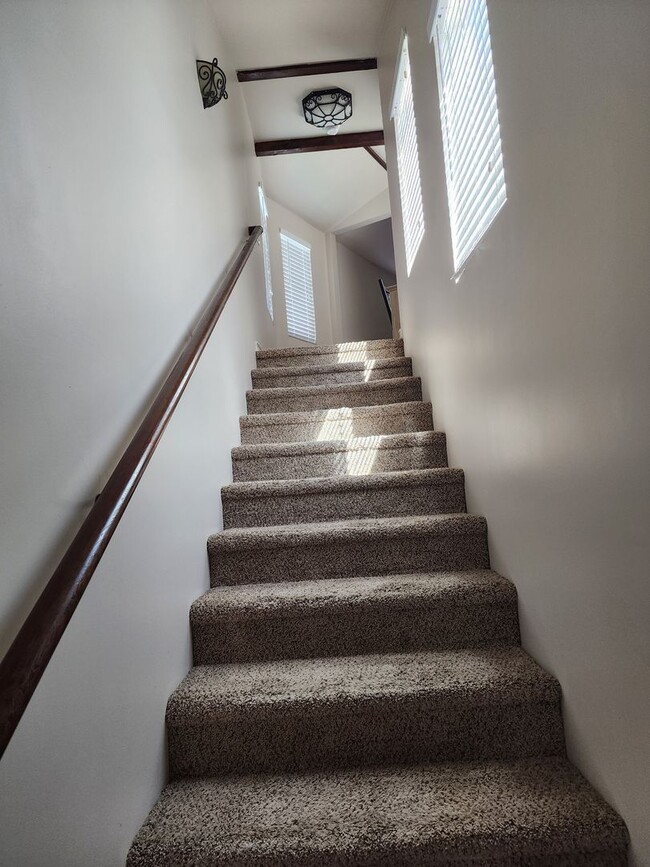 Building Photo - Furnished or Unfurnished Studio With Private Pool and Utilities Paid in Oceanside