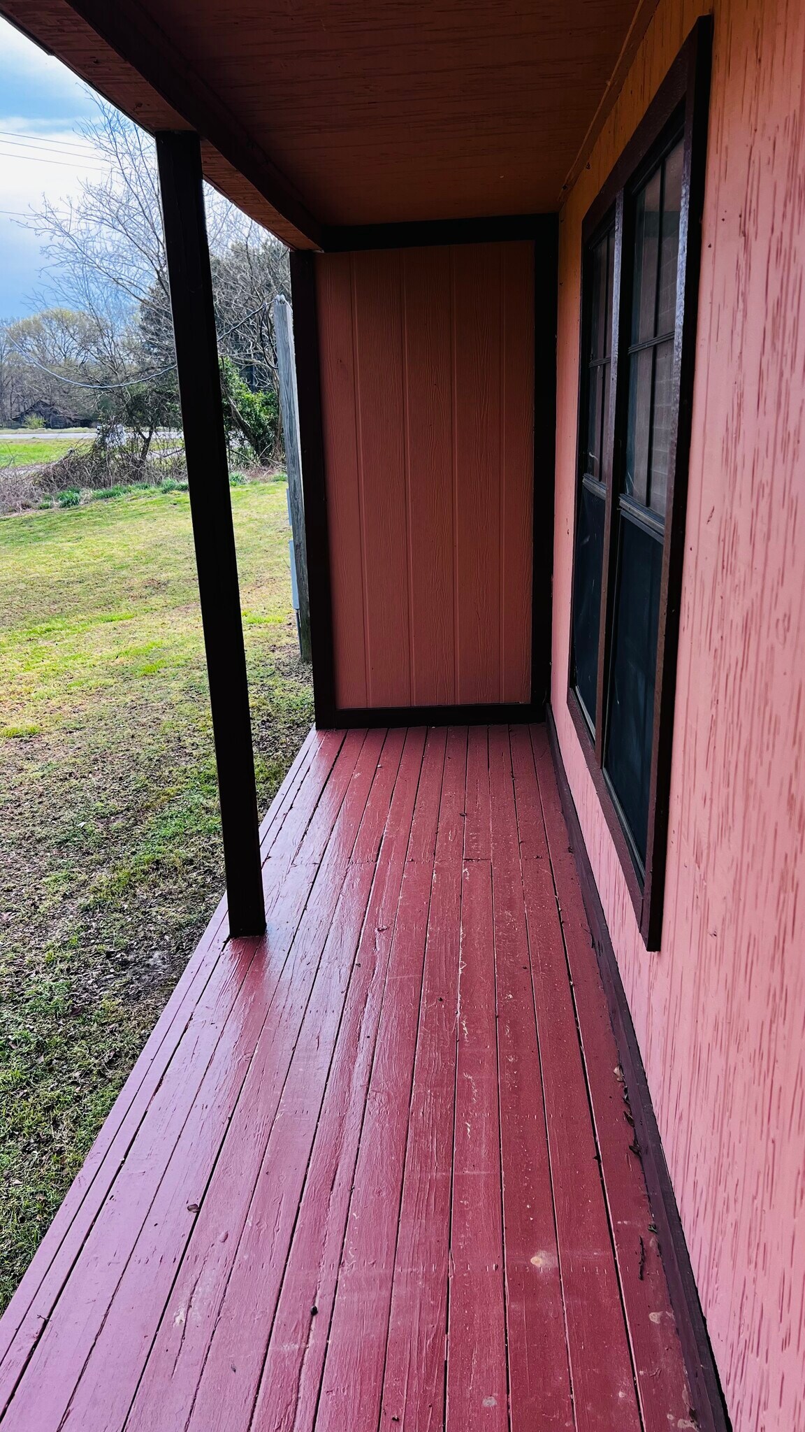 Building Photo - 1982 US-441