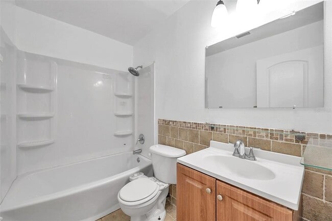 Building Photo - 1520 Windmill Pointe Rd