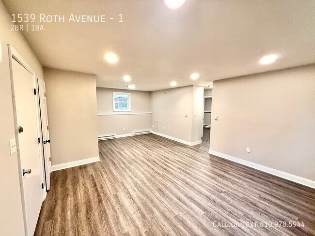 Primary Photo - 1539 Roth Ave