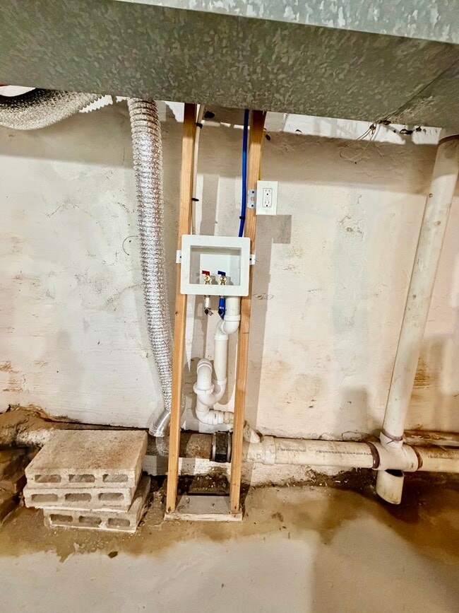 Building Photo - 1920 Brunner St