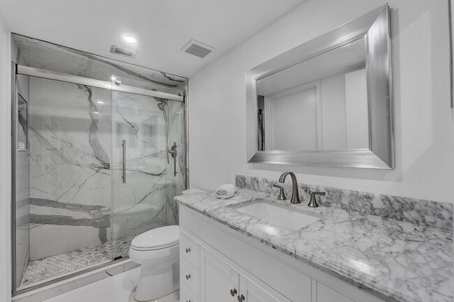 Building Photo - 14476 Amberly Ln