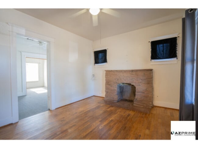 Building Photo - Charming 3/1 Historic Phoenix Home with Modern Comforts!