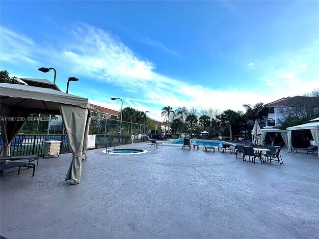 Building Photo - 10135 W Sunrise Blvd