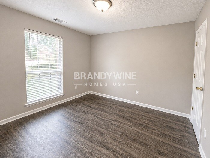 Building Photo - 5597 Blackburg Dr