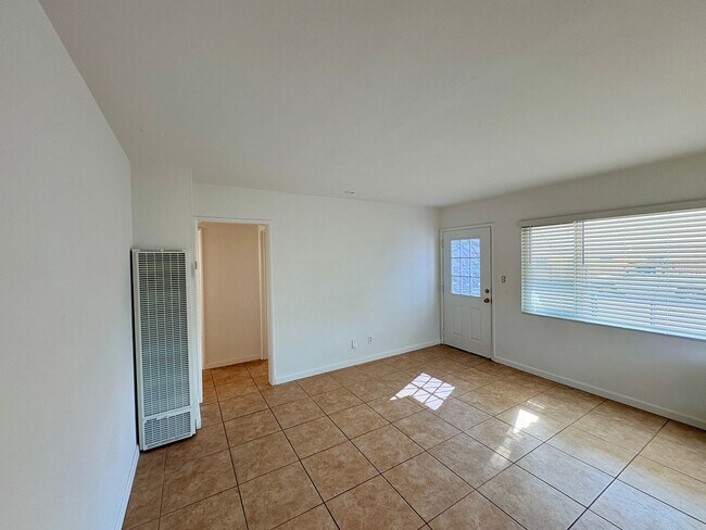 Building Photo - 2731 Snowdrop St