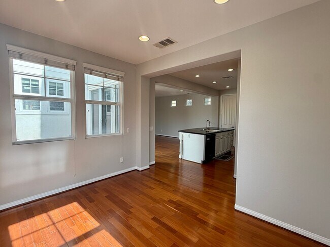 Building Photo - Gorgeous Home in Pacific Highland Ranch Co...