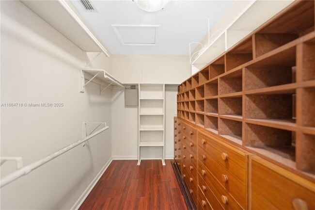 Building Photo - 1709 St Andrews Rd