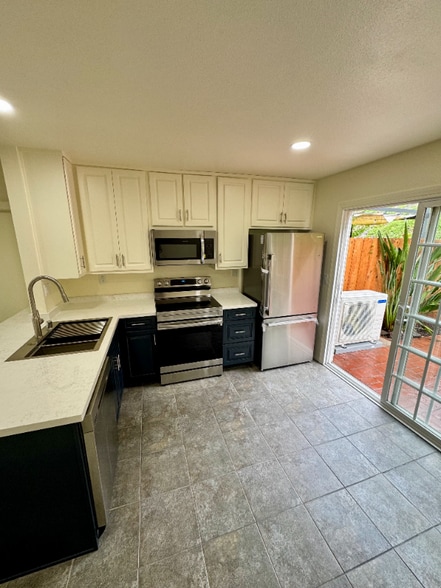 Building Photo - 6624 Bell Bluff Ave