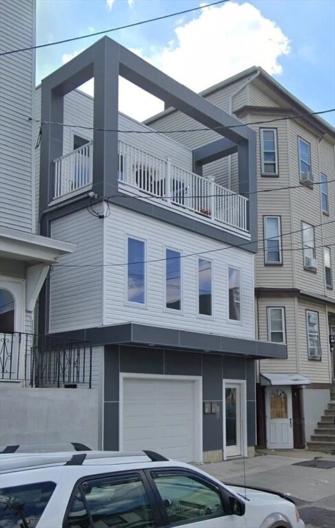 Building Photo - 165 Falcon St