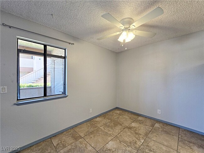 Building Photo - 3720 Snorkel Cir
