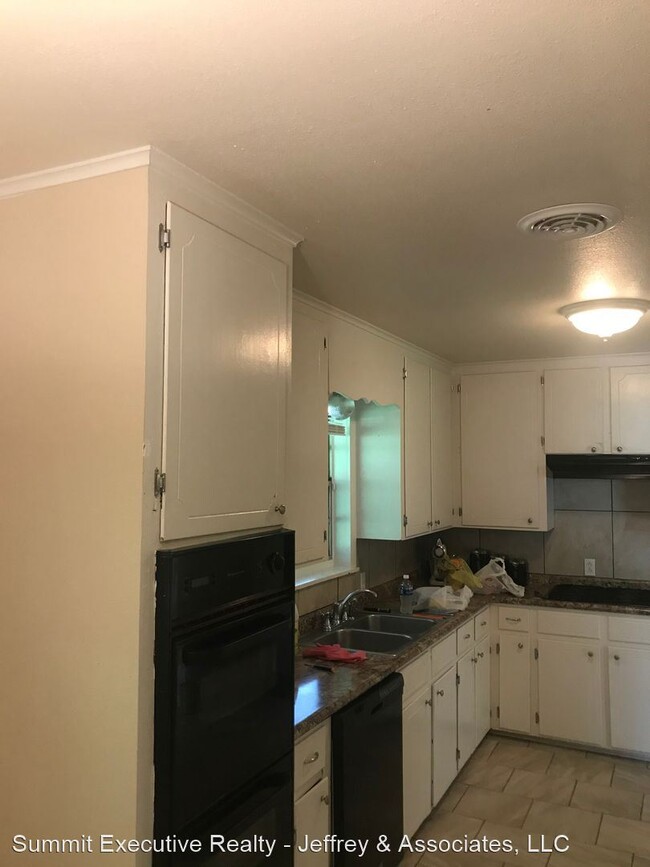 Building Photo - 3 br, 1.5 bath House - 970 Poleman Rd