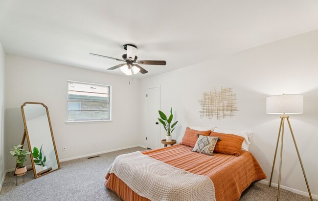 Building Photo - 3 Bed / 2 Bath in Central Tulsa!