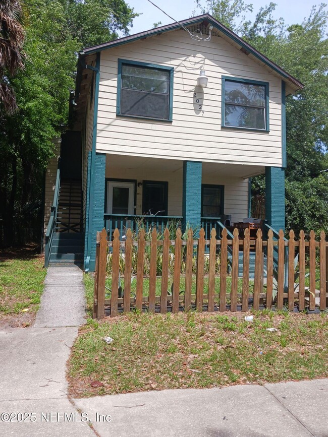 Primary Photo - 2027 W 12th St