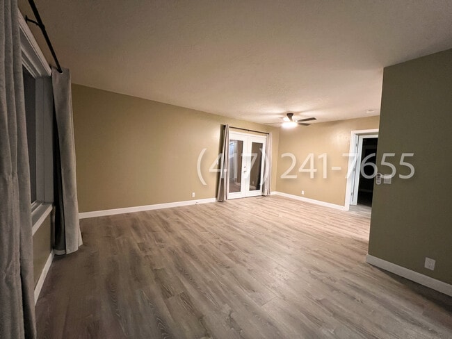 Building Photo - 3016 W Roxbury St