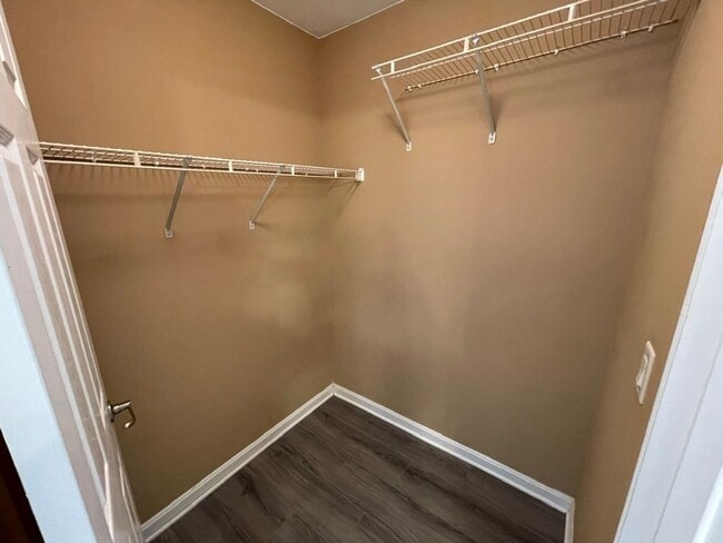 Building Photo - Awesome Home Great Location for Rent