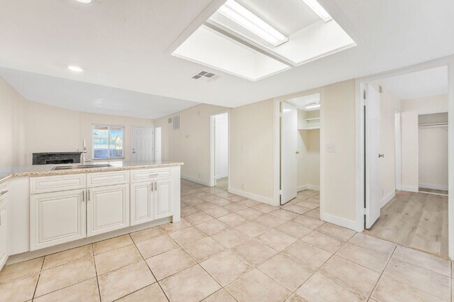 Building Photo - FULLY REMODELED UPSTAIRS CONDO | 3 BEDROOM | GRANITE COUNTERS | LAKE MEAD & JONES