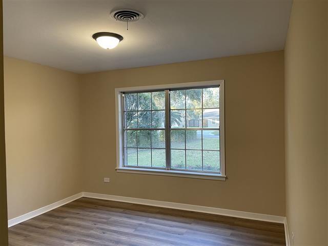 Building Photo - 5525 Hooks Ave