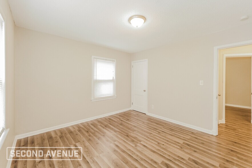 Building Photo - 4412 Kensington Ave