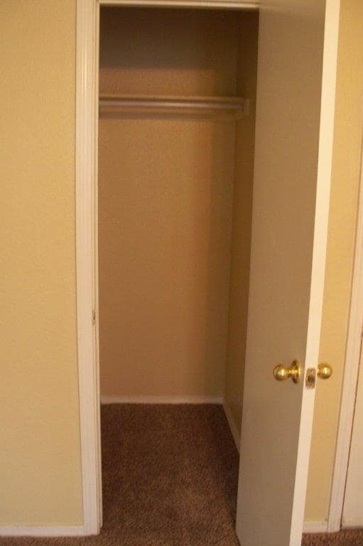 Building Photo - 827 Russell Cir